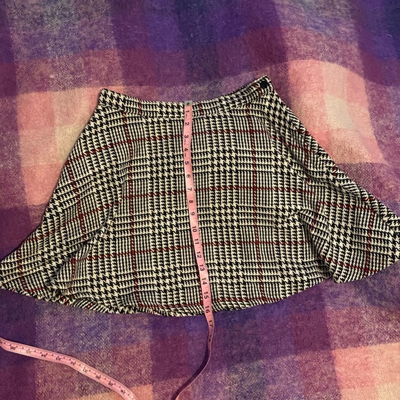 American Apparel houndstooth plaid mini skirt - Picture 5 of 6
